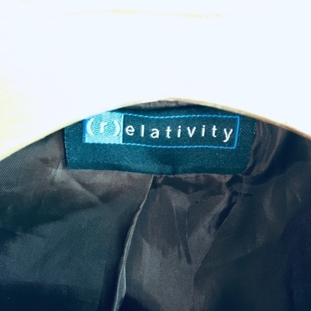 Relativity‎ Leather Jacket - Picture 3 of 6